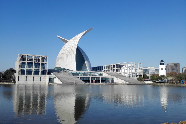 Mega Infrastructure & Technology Experiences
